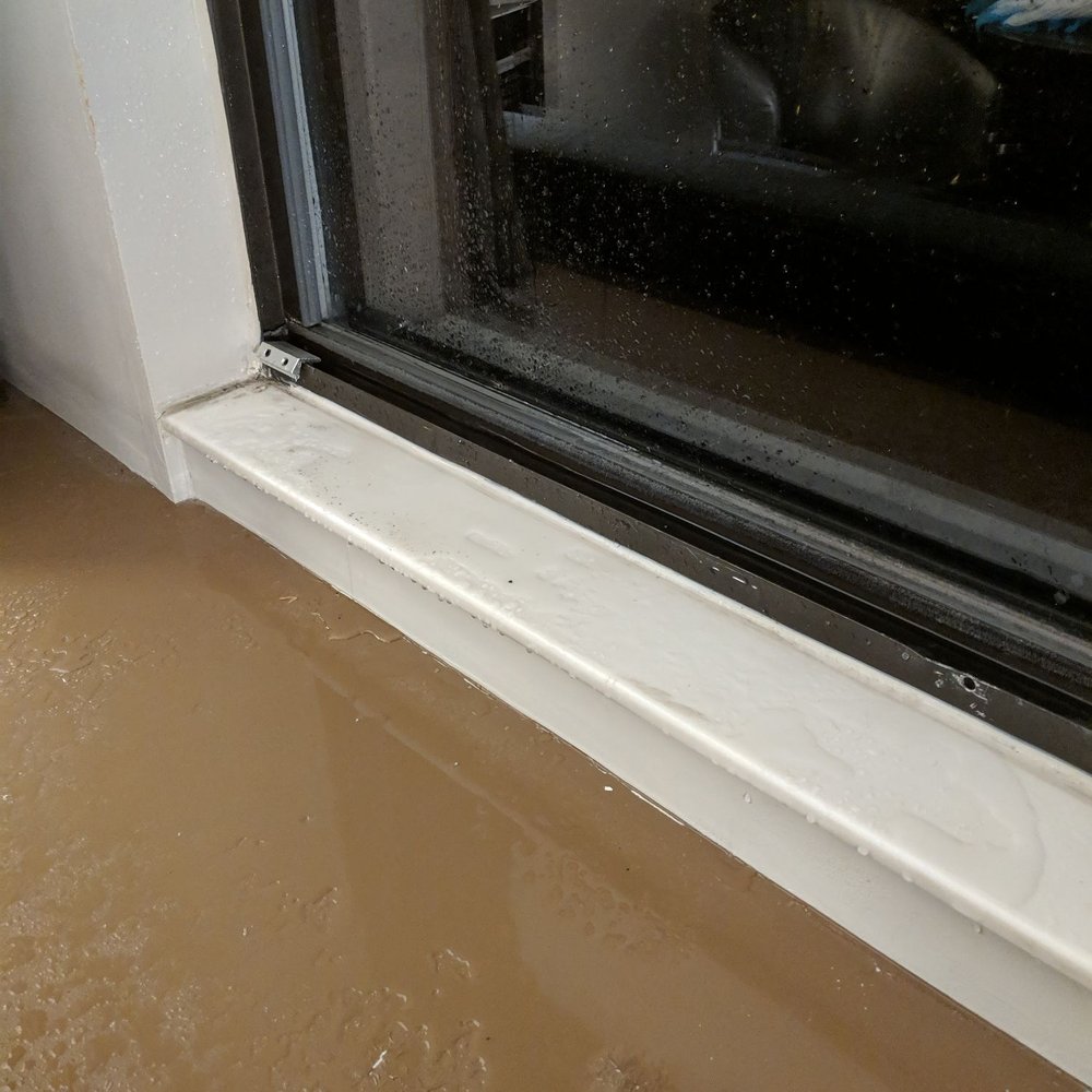 Hilton Parsippany - Rain water leaking in around the window frame! - Hotels Near Me - Parsippany, New Jersey