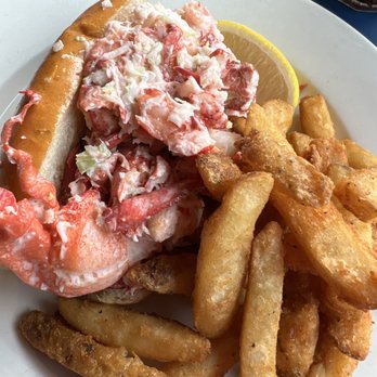 Boston Sail Loft - Cold, fresh lobster on delicious bread. Perfection - Bars Near Me - Boston, Massachusetts
