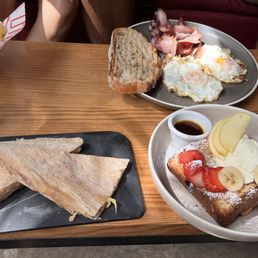 French toast, eggs with toast French toast, eggs with toast