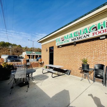 El Mariachi - Outside seating - Mexican Near Me - Amherst, Virginia El Mariachi - Outside seating - Mexican Near Me - Amherst, Virginia