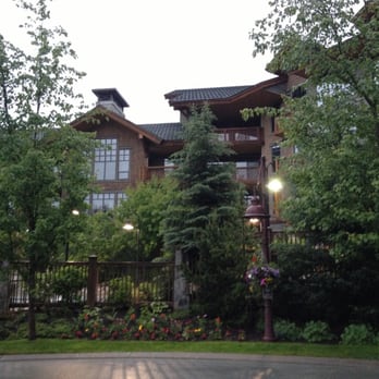 First Tracks Lodge - Hotels Near Me - Whistler, British Columbia