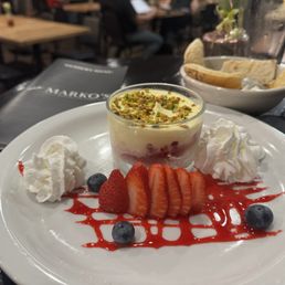 Cops raspberries and cream with pitaschio crumble Cops raspberries and cream with pitaschio crumble