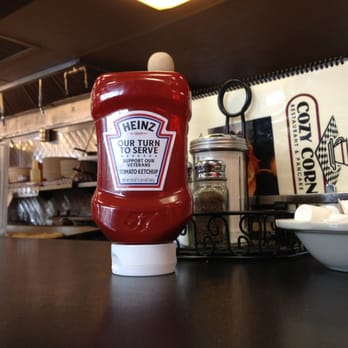 Cozy Corner - Logan Square - Sit at the counter for faster lunch service. This place is slammed from 11-2 - Diners Near Me - Chicago, Illinois Cozy Corner - Logan Square - Sit at the counter for faster lunch service. This place is slammed from 11-2 - Diners Near Me - Chicago, Illinois