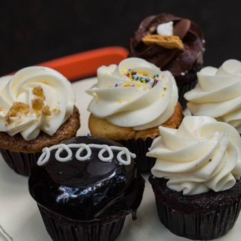 Buzz Bakeshop - Their AMAZING cupcakes || @NOMTASTICFOODS - Coffee & Tea Near Me - Alexandria, Virginia Buzz Bakeshop - Their AMAZING cupcakes || @NOMTASTICFOODS - Coffee & Tea Near Me - Alexandria, Virginia