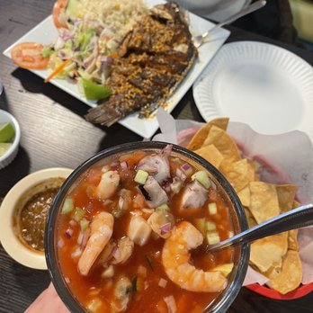 Mariscos Las Islas Marias - Campechana y mojarra frita con ajo. - Mexican Near Me - Portland, Oregon Mariscos Las Islas Marias - Campechana y mojarra frita con ajo. - Mexican Near Me - Portland, Oregon