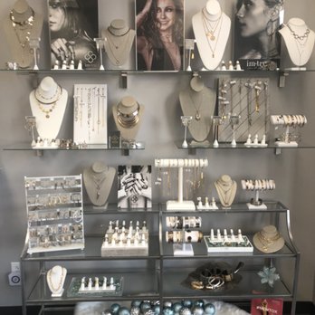Trouvaille Med Spa - Bourbonnais - Im-tru Jewelry - Body Contouring Near Me - Bourbonnais, Illinois Trouvaille Med Spa - Bourbonnais - Im-tru Jewelry - Body Contouring Near Me - Bourbonnais, Illinois