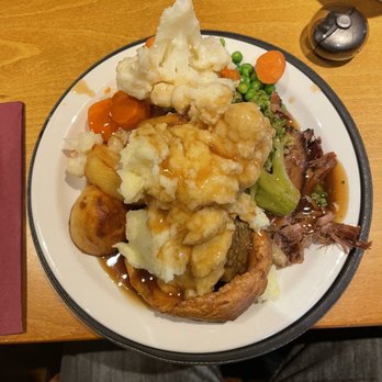 Red Sails - Too view of standard plate of food - British Near Me - Hull, KHL