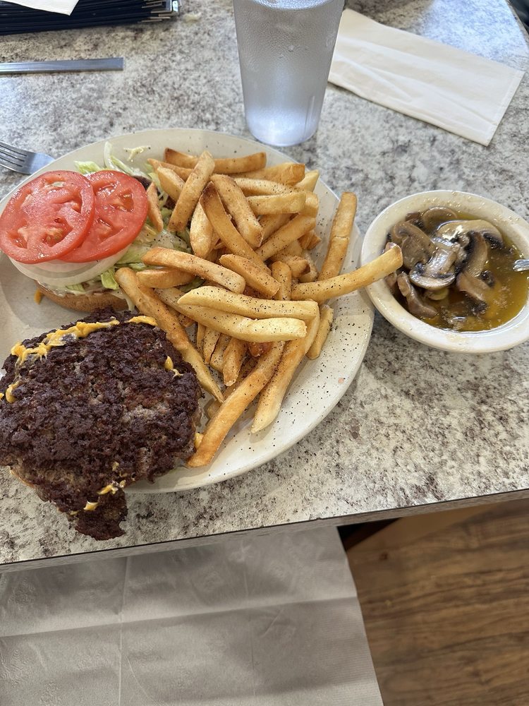 Alta's Burger Bar Logo