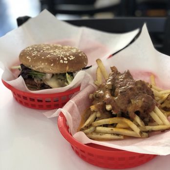 Unburger Grill - Chili Cheese Fries and ultimate Mac burger - Vegan Near Me - Dearborn, Michigan