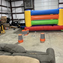 Axe Monkeys Fort Hood - Bounce house, games