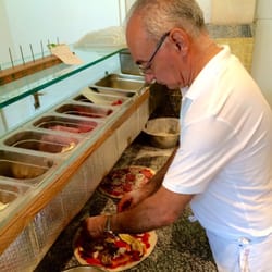 Bruno's Pizza - Hier entstehen die leckersten Pizzen. :)