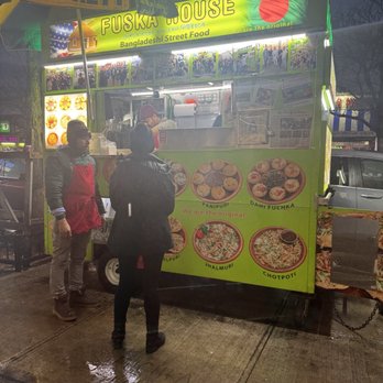 Fuskahouse - Stand - Food Trucks Near Me - Jackson Heights, New York Fuskahouse - Stand - Food Trucks Near Me - Jackson Heights, New York