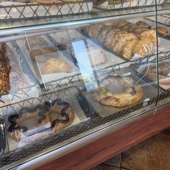 Butter + Cream Bakery - Bakeries Near Me - Los Alamitos, California