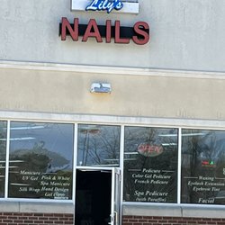 Lily Nails - Lily's store front