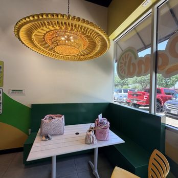 Juice Land - Big table for studying - Juice Bars & Smoothies Near Me - Southlake, Texas Juice Land - Big table for studying - Juice Bars & Smoothies Near Me - Southlake, Texas