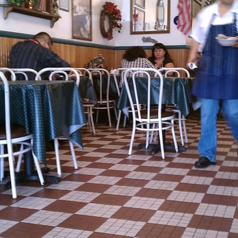 Willy's Eatery - Greek Near Me - Anaheim, California
