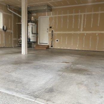 Granite Garage Floors - Greater Seattle - 1. Initial condition. - Flooring Near Me Granite Garage Floors - Greater Seattle - 1. Initial condition. - Flooring Near Me