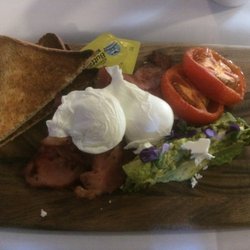 D Bar & Grill - Sunday morning Breakfast