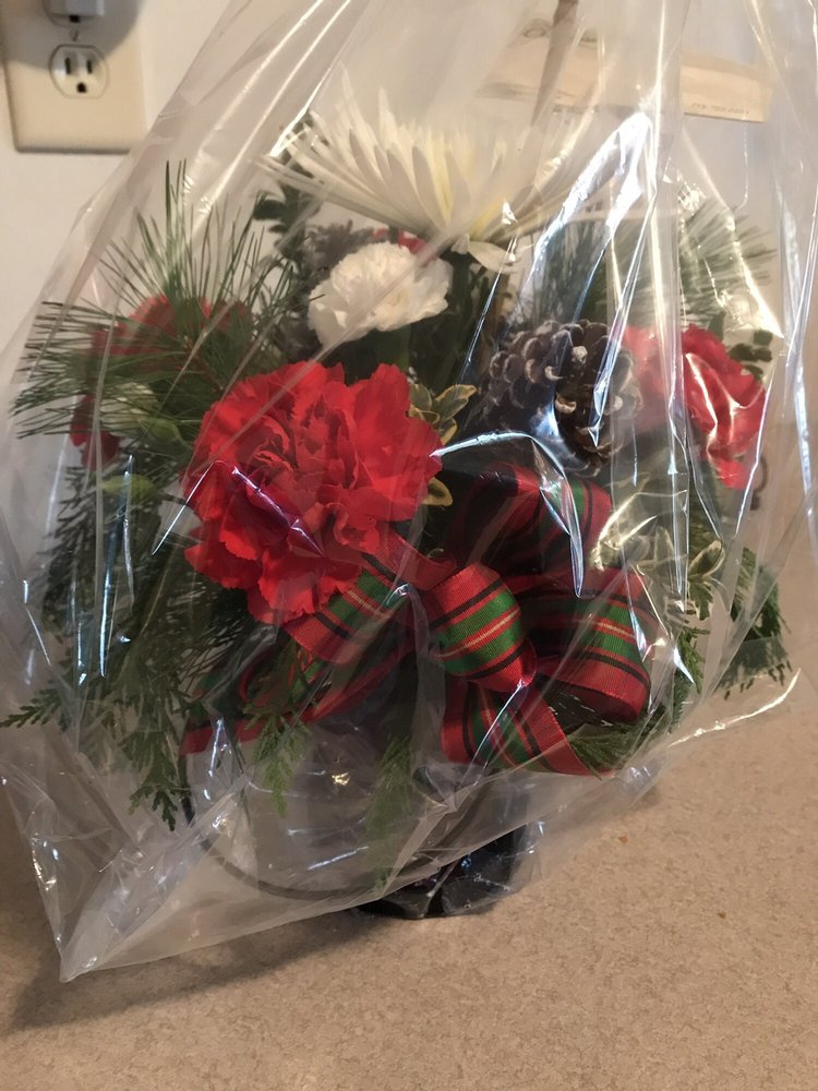 CHRISTENSEN FLORAL & GREENHOUSE Updated September 2024 1210 Mansfield St, Chippewa Falls