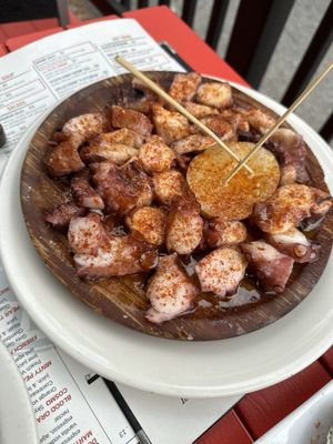 VIVO Tapas KITCHEN • LOUNGE by null