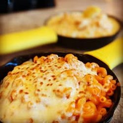 Mac N' Out Macaroni & Cheese