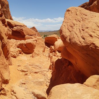 Arch Rock - Hiking Near Me - Overton, Nevada