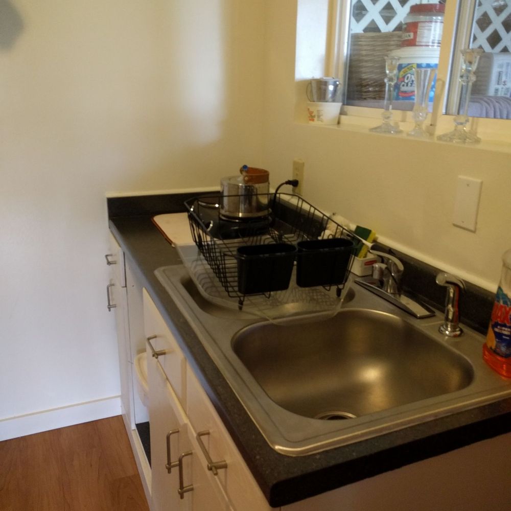 Kula Treat - Other side of kitchen - Vacation Rentals Near Me Kula Treat - Other side of kitchen - Vacation Rentals Near Me