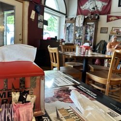 Swingle Family Diner - Inside the restaurant