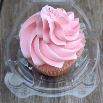 Hey Sugar! - Strawberry cupcake - Desserts Near Me - Murrieta, California Hey Sugar! - Strawberry cupcake - Desserts Near Me - Murrieta, California