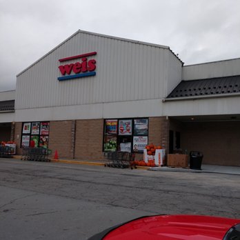 Weis Markets - the front of the store - Grocery Near Me - Hawley, Pennsylvania Weis Markets - the front of the store - Grocery Near Me - Hawley, Pennsylvania