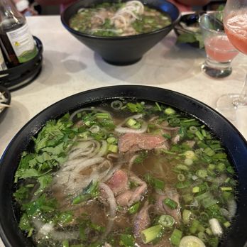 Em Que Viet - Large Pho Broth - Vietnamese Near Me - Saint Paul, Minnesota