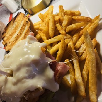 Aguardiente - Hamburgesa Aguardiente - Steakhouses Near Me - Orlando, Florida