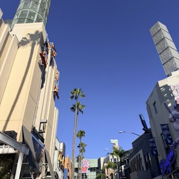 Universal City Walk - Shopping Centers Near Me - Universal City, California Universal City Walk - Shopping Centers Near Me - Universal City, California