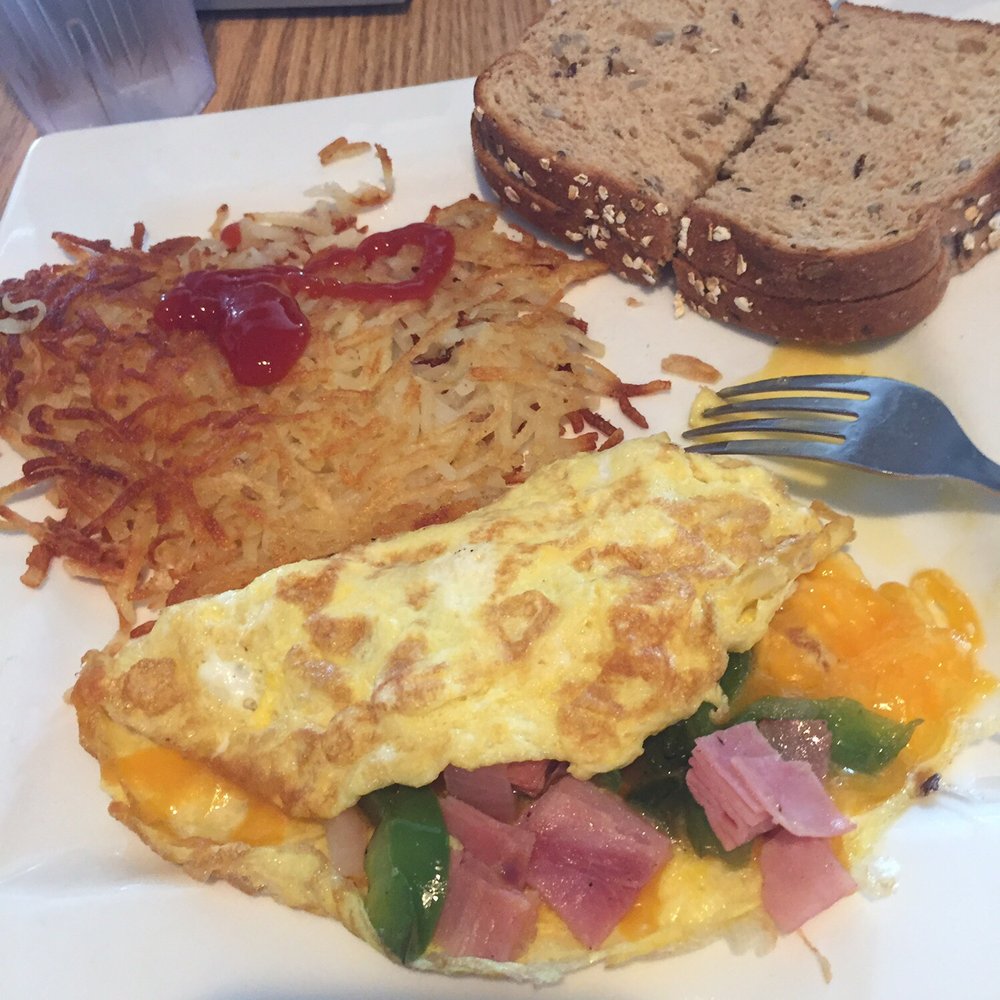 Denver omelet with untoasted toast Denver omelet with untoasted toast