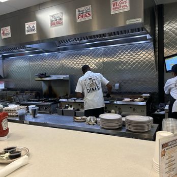 Gold Burger Diner - Ambience - Diners Near Me - Georgetown, Texas