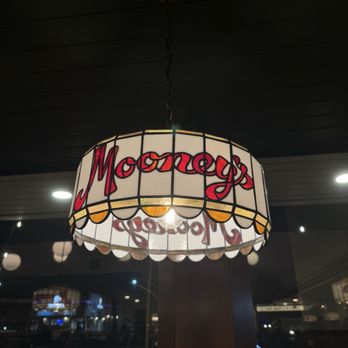 Mooney’s Pizza - i couldn't stop admiring the gorgeous lampshades - Pizza Near Me - Long Beach, California Mooney’s Pizza - i couldn't stop admiring the gorgeous lampshades - Pizza Near Me - Long Beach, California