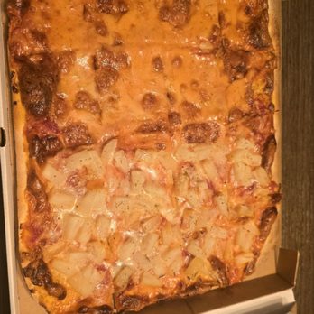 Faraci Pizza - Half cheese, half pineapple - large - Pizza Near Me - Ballwin, Missouri Faraci Pizza - Half cheese, half pineapple - large - Pizza Near Me - Ballwin, Missouri