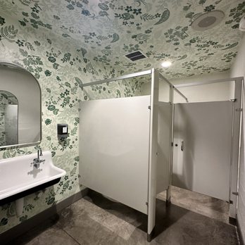 Understory - Bathroom is squeaky clean! - Restaurants Near Me - Columbus, Ohio