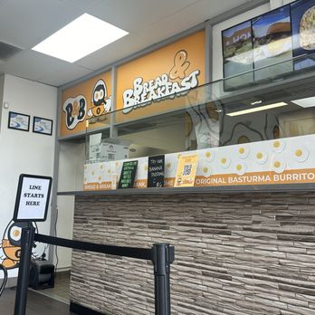 Bread & Breakfast - Burbank - Inside - Breakfast & Brunch Near Me - Burbank, California
