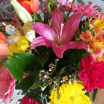 Flowers By Bert & Peg - Florists Near Me - North Kingstown, Rhode Island