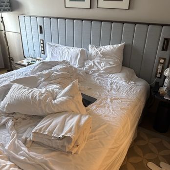 Grand Hotel Central - nice bedroom - Hotels Near Me - Barcelona, B Grand Hotel Central - nice bedroom - Hotels Near Me - Barcelona, B