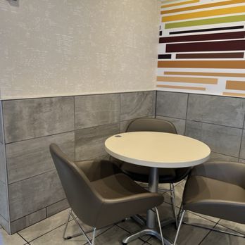 McDonald's - Seating - Fast Food Near Me - Fruita, Colorado