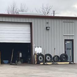 Gomez Tire Shop - Building front and entrance.