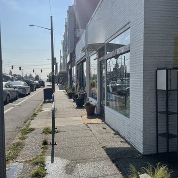 Cafetal Quilombo Cafe - Street parking out front - easy on a weekday afternoon - Cafes Near Me - Seattle, Washington