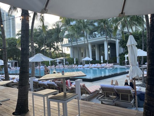 W South Beach by null