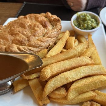 The Pheasant Restaurant - Chicken and mushroom pie. Needed more mushrooms but the flavors were there - British Near Me - Hillingdon, XGL The Pheasant Restaurant - Chicken and mushroom pie. Needed more mushrooms but the flavors were there - British Near Me - Hillingdon, XGL