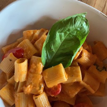 Cacio e Pepe - Rigatoni alla Vodka - Italian Near Me - North Miami Beach, Florida
