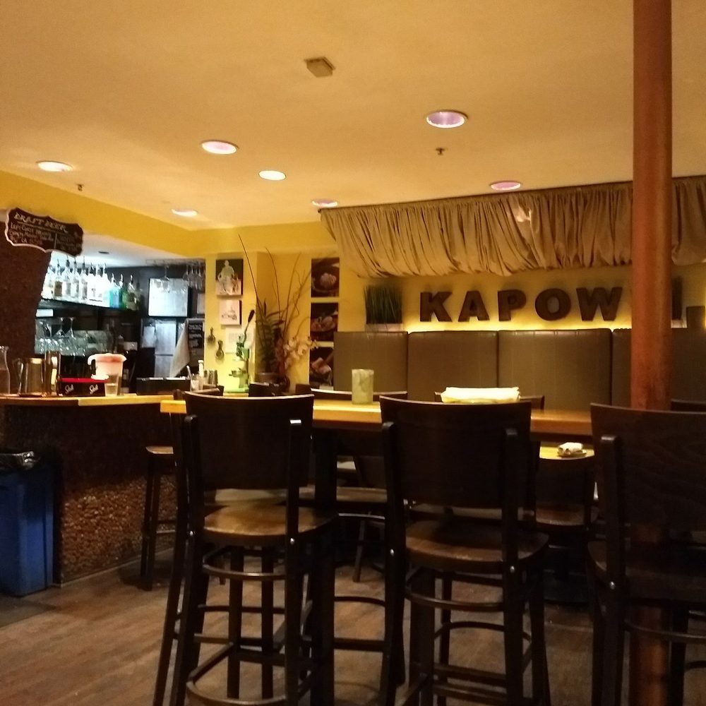 Lemongrass - Oasis from the rain . . Can't wait to be warmed and soothed by the meal - Thai Near Me - Annapolis, Maryland
