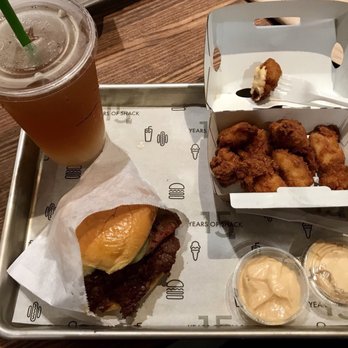 Shake Shack Downtown Houston - Lockhart Burger, Chicken Bites and large Fifty-Fifty - Fast Food Near Me - Houston, Texas Shake Shack Downtown Houston - Lockhart Burger, Chicken Bites and large Fifty-Fifty - Fast Food Near Me - Houston, Texas