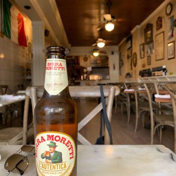 Capizzi - Dining area - Pizza Near Me - New York, New York